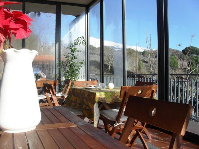 Etna Hut Bed and Breakfast Nicolosi Eksteriør billede